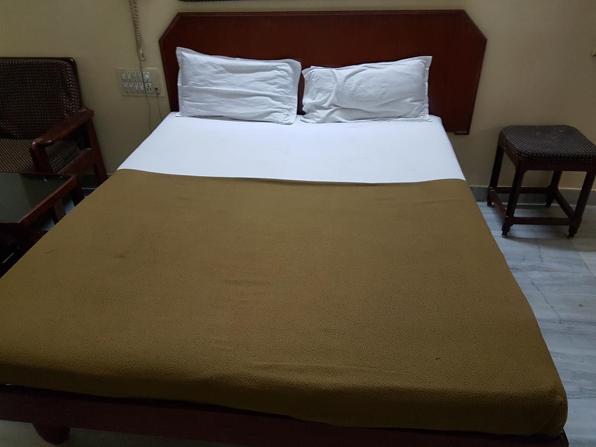 Hotel Sri Sai Residency Tirupati Zewnętrze zdjęcie